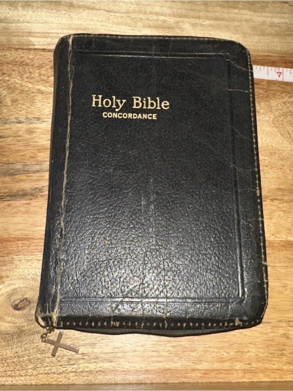 Vintage Concordance Black Leather Zippered Bible